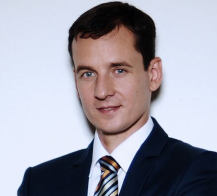 CEO <br> liftup